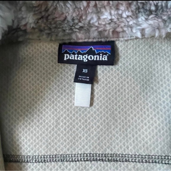 Patagonia Fleece Jacket in Green and Tan - Picture 7 of 7